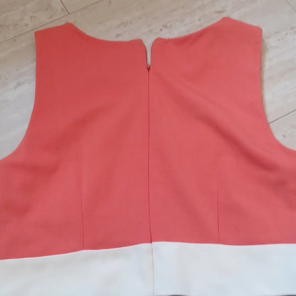 Stunning Vince Camuto Pencil Dress - Picture 6 of 7